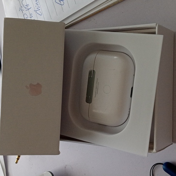 apple airpods pro 2 nd generation - Picture 5 of 10